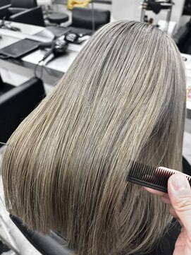 ベイ リコルド アトリ 名古屋名駅店(Bei Licoldo.Atole) グレージュ/ブリーチカラー/ブリーチ2回