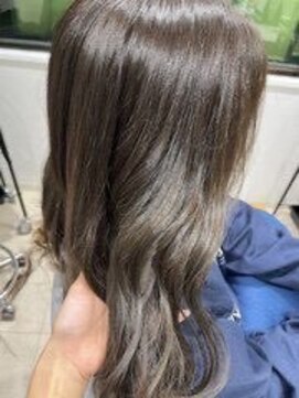 アルブル エト シミー(Arbre et chimie) 黒髪/オリーブグレー/小顔/ココアベージュ/東村山駅