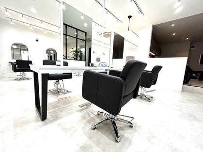 アグ ヘアー カナ 気仙沼店(Agu hair qana)の写真