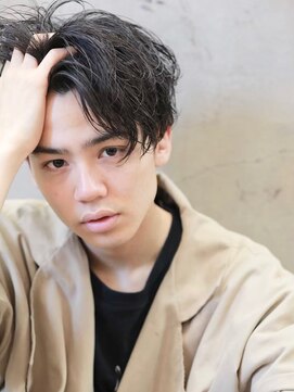 センターパート メンズ髪型 L リップスヘアー 銀座 Lipps Hair のヘアカタログ ホットペッパービューティー