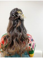 グランルッソ 岡山駅前(GRAN LUSSO)&nbsp;卒業式スタイル☆袴着付け＆ハーフアップ