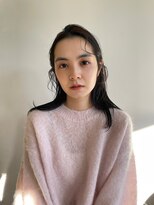 エイチ(H)&nbsp;クラゲヘアミディアムヘアオリーブグレージュミニボブミディアム