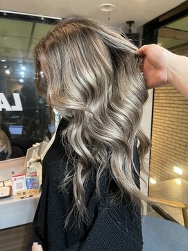 ラフ(LAFF) #バレイヤージュ#グレージュカラー#ボブウルフ#ココアベージュ