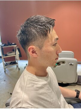 エメン(EMEN) スポーティーベリショ　担当土井