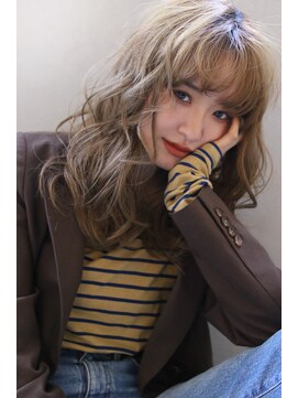 マルフェ 天王寺(marfe) 【marfe】ハイトーンベージュ＿レイヤーカット＿ミディアムヘア