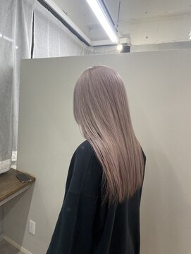 ローレン(Lolen.) グレージュ / 小顔に見せるヘア mai