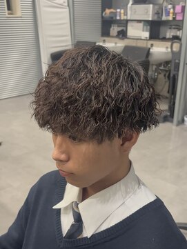 ガオプロデュースバイレボ(gao produced by revo) メンズパーマ/ツイストスパイラル/メンズマッシュ/学生/刈り上げ