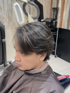 ヘアアンドビューティー クアトロ 戸祭店(QUATRO) メンズハイライト