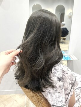 ティエラ 原宿 表参道(Tierra) 【関日葉里】秋先取りオリーブグレージュ
