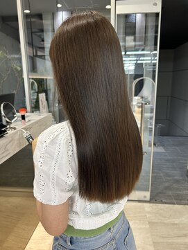 ロンドルピナス 小倉(Lond Lupinus) ミディアムヘア暗めカラー/デザインカラー/フェイスフレーミング