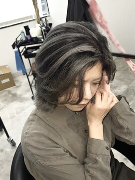 シーバイスリー 綱島(C×3) シャドウルーツバレイヤージュ