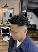 スキンフェード×ツイストパーマ