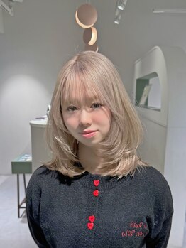 ムーム(Momb)の写真/【岡崎】”女性だからこそわかる”顔周りで印象は大きく変わります!ミリ単位でこだわって魅力を引き出す◎