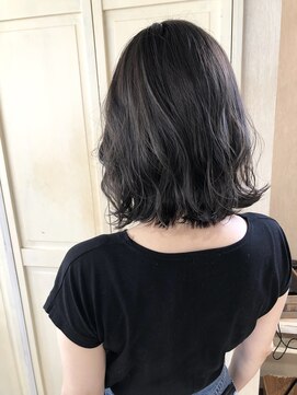 レイア(Leia) ダークグレージュぼぶ