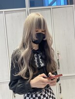 リー 梅田(Lee)&nbsp;フェイスフレーミング×ホワイトカラー