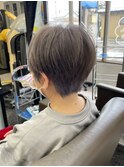 白髪をいかしたグレイアッシュ