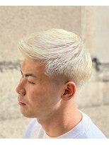 ノイセル 西本町(Noisyle)&nbsp;メンズホワイトカラーフェードカット刈り上げ
