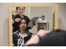 【カウンセリングシート】を元に、ご希望を丁寧にヒアリングし、『理想のヘアスタイル』を共有
