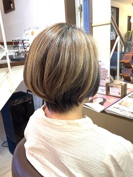 コア フィール ア デイ(COIFFURE A DAY) 【M3Dトリートメント髪質改善】見附今町