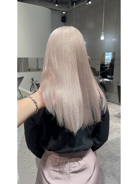 モニカ(MONIQA) ホワイトベージュ