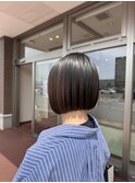ボブ　ミニボブ　前下がりボブ