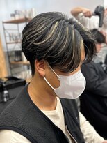 ハイライトセンターパートメッシュダブルカラーツーブロック