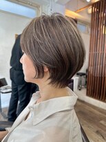 ハーツ(Heart's) 白髪ぼかし/イメチェンヘアスタイル/前髪カタログ/ショートボブ