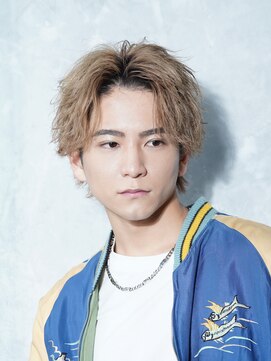 アルファ 新宿(alpha) 【alpha 新宿】センターパート×ツイストスパイラル