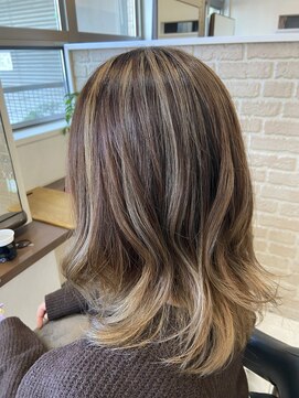 ベージュバレイヤージュ《幕張/幕張本郷/花見川区》