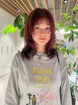 アオイ(aoi.)&nbsp;ミディアム/赤髪/お顔まわりレイヤー/小顔効果/30代/福岡薬院