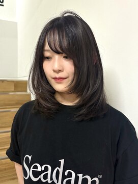 ヨーク(YOKE) 【YOKE】顔周りレイヤーボブラベンダーグレーミディアムレイヤー