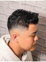 グレイスフルバーバー 新宿パークタワー店&nbsp;新宿ビジネスヘア　メンズフェード×毛流れパーマ