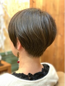 ヘアルーム アペジェ(hair room apaiser)の写真/［高い再現性×美しいフォルム］計算しつくされた《似合わせショート》が評判◎キレイが続くカット技術☆