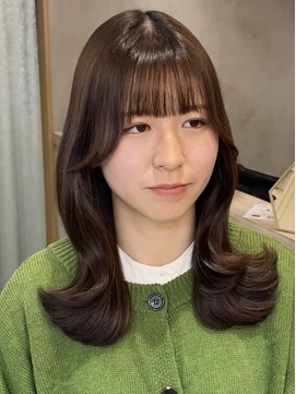 ロンドアジュール 横浜(Lond azur) チョコレートブラウンと低め重めレイヤーで大人ガーリーヘア