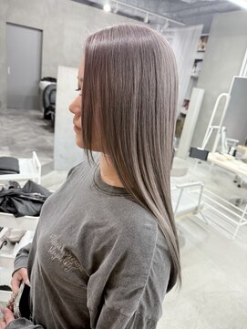 クリム(qulim) グレージュ