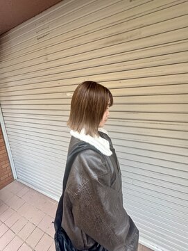 ウタシロイロ(uta shiroiro) ハイライト　ベージュ