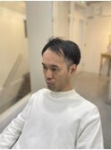 黒髪刈り上げショートマッシュフェードカット