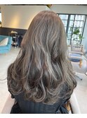 ロングウェーブ　グレージュカラー