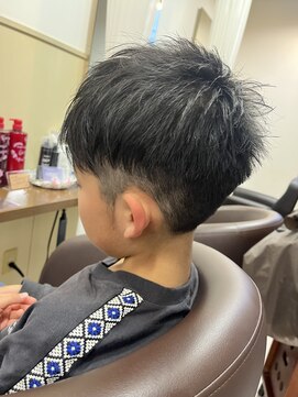 コアフィールフィス(COIFFURE fils) 《見附 今町》メンズ 学生 短髪ツーブロ