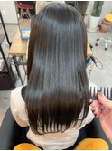 うねり・広がり解消◎大人女性の髪質改善ストレート