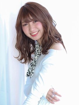 マルシェ(marche) ☆春夏ベージュカラー☆ラフウェーブセミディ×シースルーバング