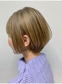 ミルクティベージュ 、イルミナカラー、ショートボブ