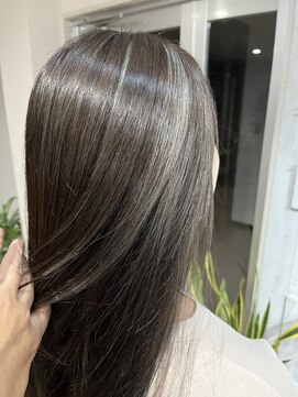 トレシュ(tres) グレージュハイライト