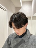 メレ 仙台(Mele)&nbsp;メンズアッシュブラックカルマパーマミディアムセンターパート