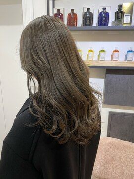 リノ ヘアー デザイン 河原町三条(Lino Hair Design) ほんのりカーキカラー×ロング