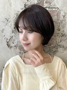 アフロート ルヴア(AFLOAT RUVUA) 「岩田莉奈」40代50代に人気の似合わせ丸みショートボブ　新宿