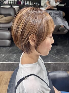 ハピネス クローバー 八木店(Happiness CLOVER) くびれショート 脱白髪染めハイライト 大和八木 髪質改善