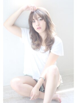 マリアバイアフロート(Maria by AFLOAT) シースルーバングで小顔なカジュアルロング