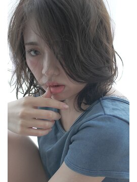 クラン(clan) clan<抜け感大人伸ばしかけナチュラルショート＞