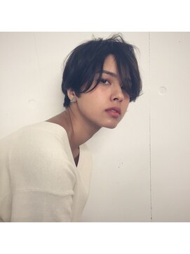 マグノリア オモテサンドウ(MAGNOLiA Omotesando) 大人のモードショート・・・担当KAYO